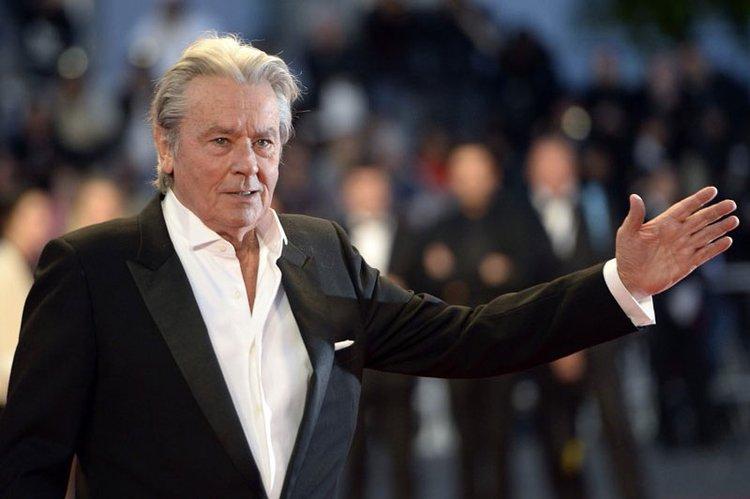 Alain Delon - Récompenses, scandales et sexisme
