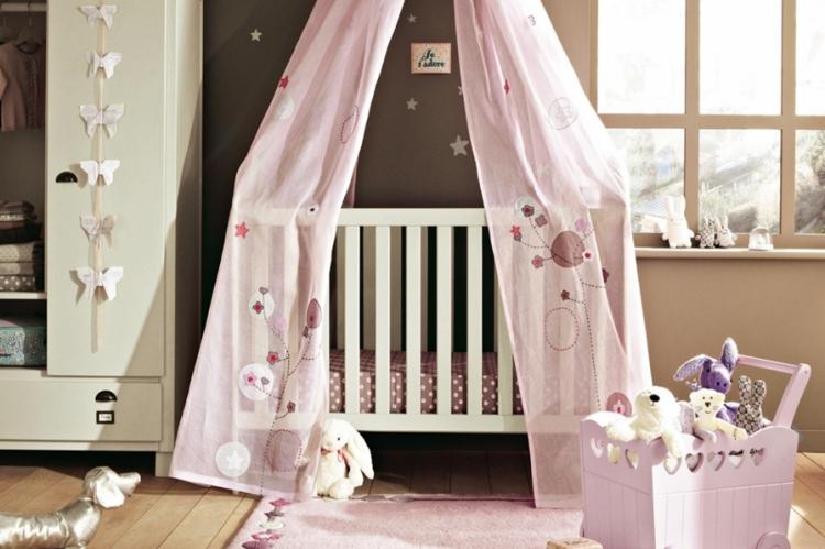 Auvent sur un berceau - idées de conception de photo