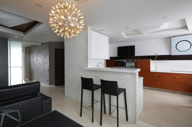 Comptoirs de bar à l'intérieur de la cuisine - photo