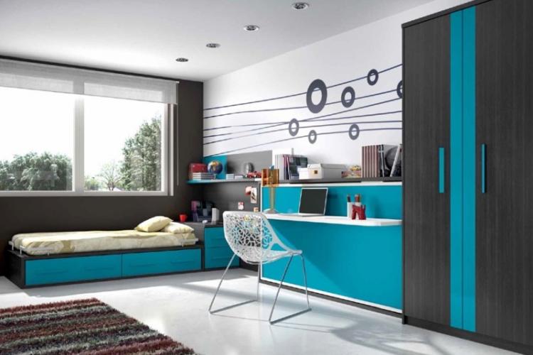 Couleur turquoise à l'intérieur de la chambre des enfants