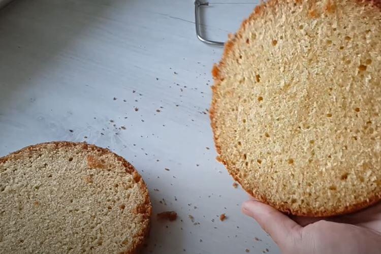 Biscuit humide sur kéfir - recette pas à pas avec photo