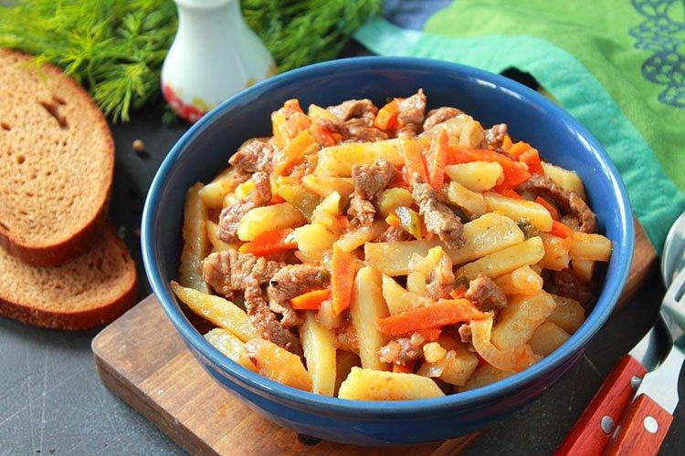 Azu de dinde dans une poêle - recettes