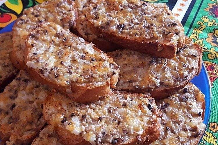 Sandwichs chauds aux champignons pour le Nouvel An 2021 - recettes