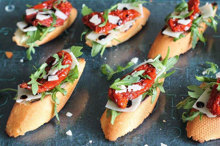Sandwichs aux sprats et tomates séchées - recettes