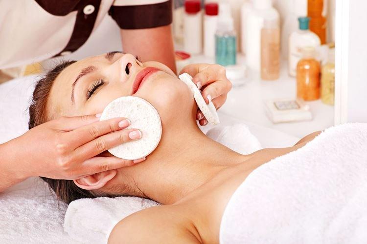 Un voyage chez l'esthéticienne - Quoi offrir à maman pour son anniversaire de sa fille