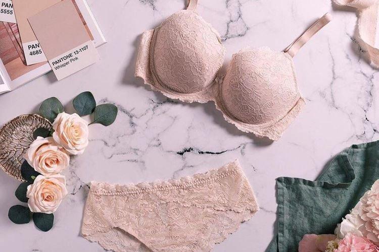 Ensemble lingerie - Quoi offrir à maman pour son anniversaire de sa fille