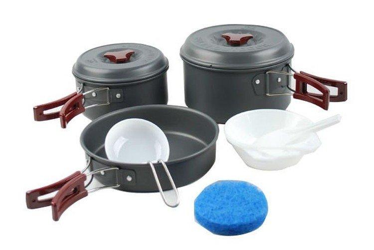 Un set d'ustensiles de camping - Quoi offrir à un homme pour son anniversaire