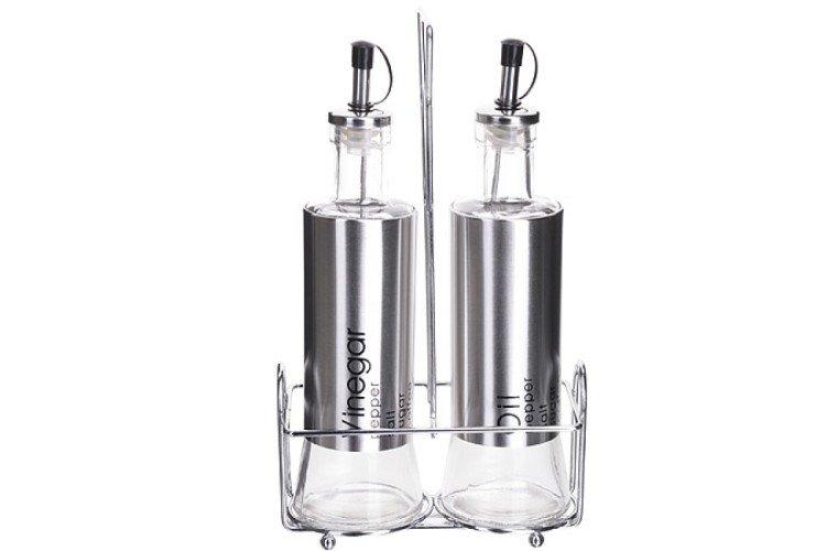 Un ensemble de bouteilles d'huile - Quoi présenter pour la pendaison de crémaillère