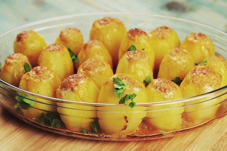 Pommes de terre au four avec de la viande hachée - Que cuisiner à partir de recettes de viande hachée et de pommes de terre