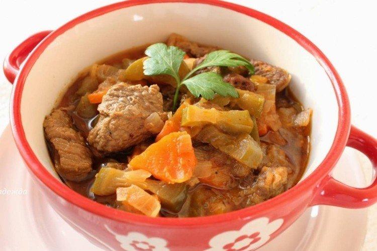 Boeuf à la tomate aux cornichons - Que cuisiner à partir de recettes de boeuf