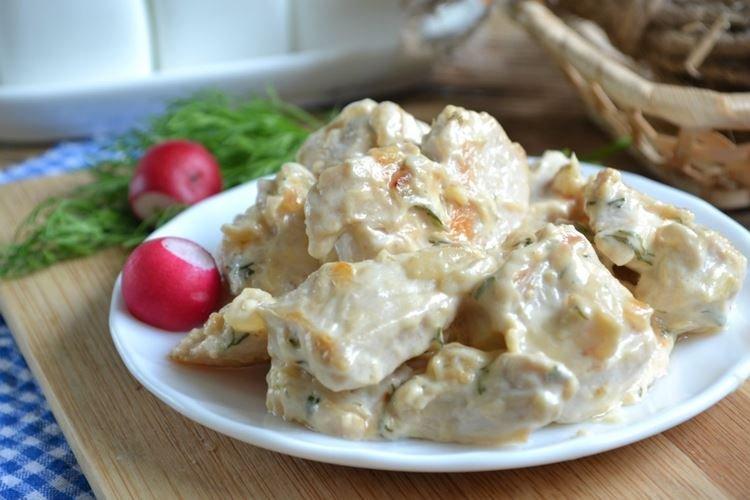 Poitrine de poulet à la crème sure - Que cuisiner à partir de poitrine de poulet