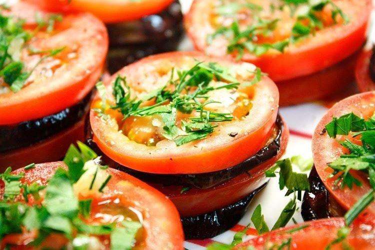 Aubergine aux tomates - Que cuisiner pour le dîner rapidement et savoureux