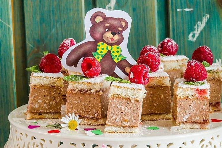 Mini gâteaux bébé - Que cuisiner pour les recettes d'anniversaire d'un enfant