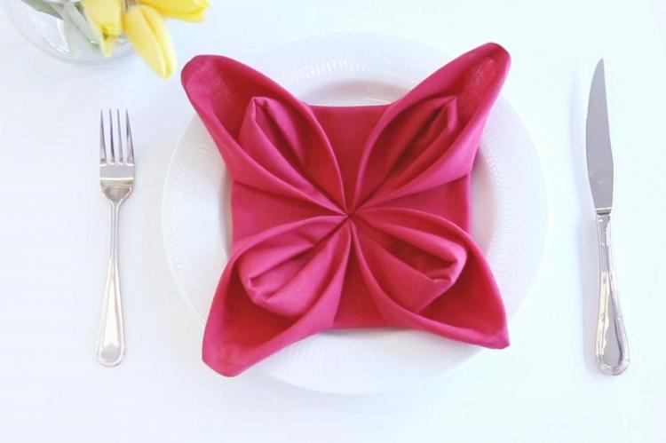 Fleurs de serviettes avec vos propres mains - photo