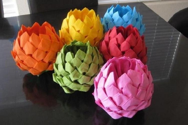 Fleurs de serviettes avec vos propres mains - photo