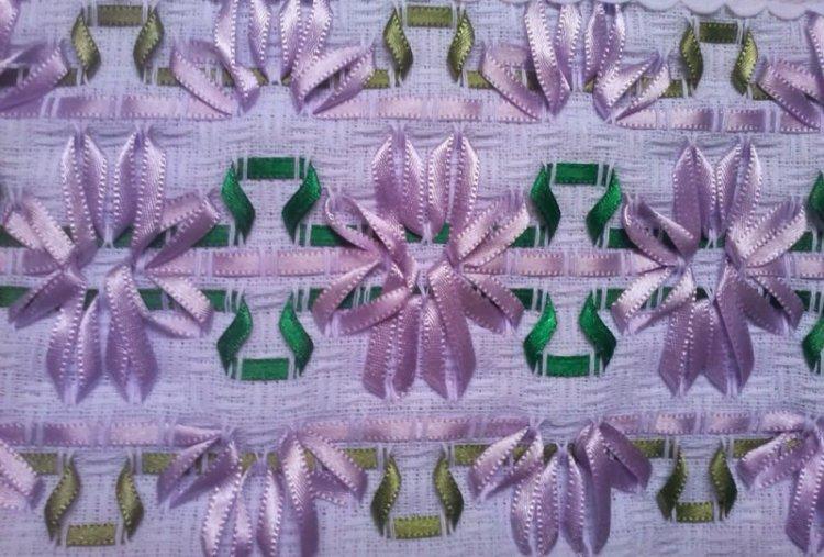 Tisser des rubans - Décoration de chambre DIY