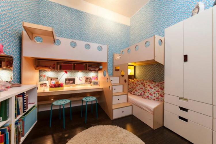 Chambre d'enfants pour enfants de sexes différents dans un style classique - Design d'intérieur
