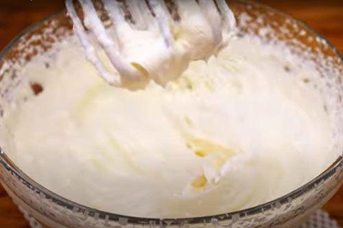 Gâteau pour enfants Glace à la framboise avec leurs propres mains - une recette étape par étape