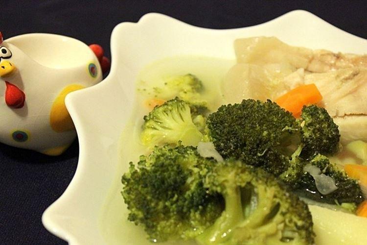 Soupe de poisson diète au brocoli - recettes