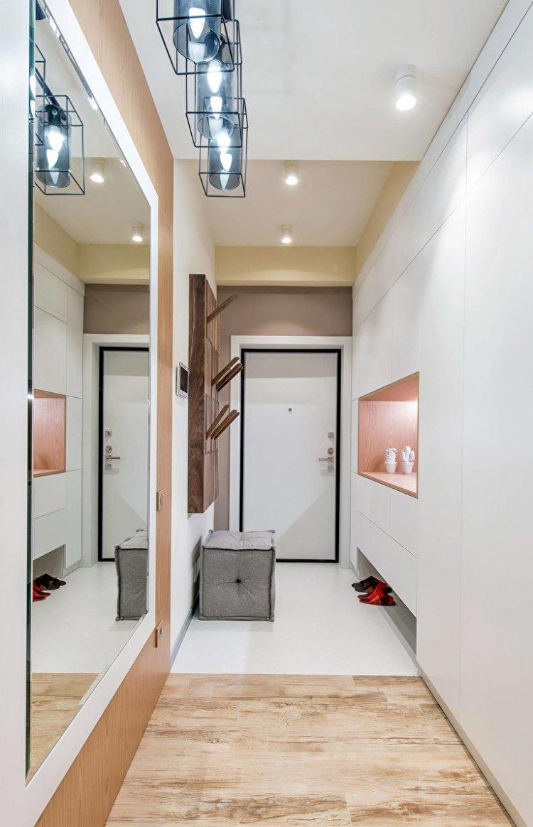 Couloir et couloir contemporains - photo de design d'intérieur