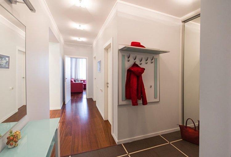 Décoration murale - Conception du couloir dans l'appartement