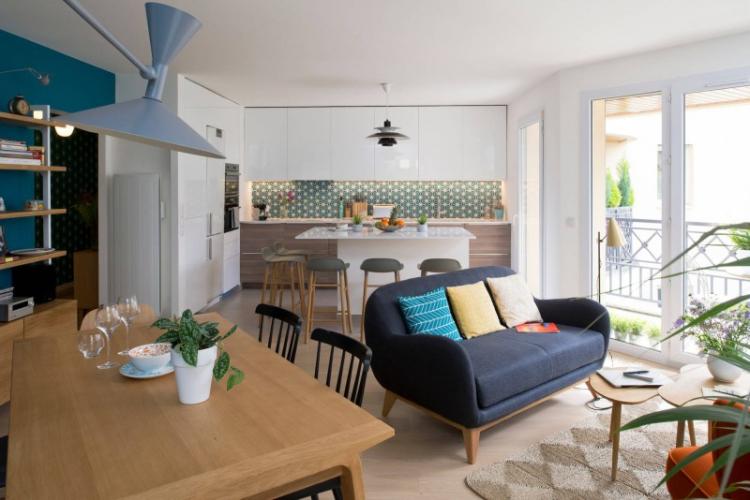 Conception de cuisine-salon - photos d'intérieurs réels