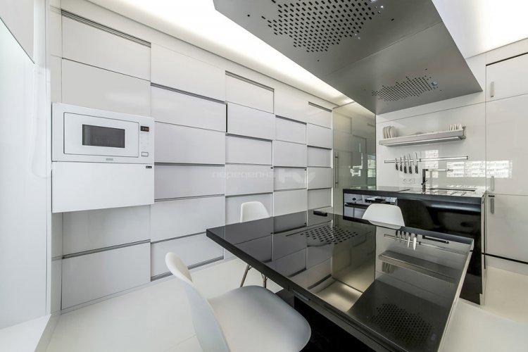 Cuisine dans le style du minimalisme - photo de design d'intérieur