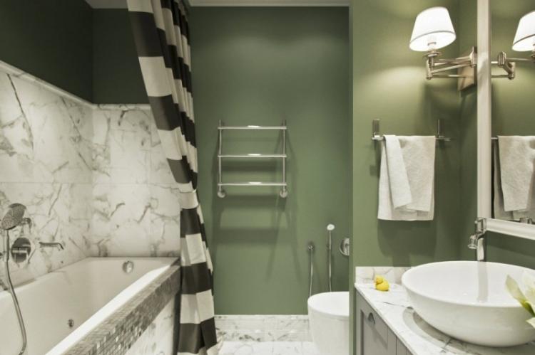 Conception de petite salle de bain - photos de vrais intérieurs