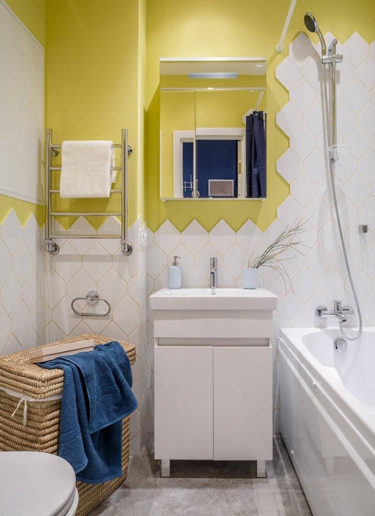 Salle de bain combinée en jaune - Interior Design