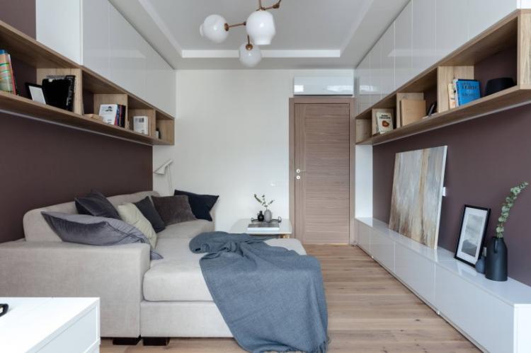 Comment ranger les meubles dans un salon étroit