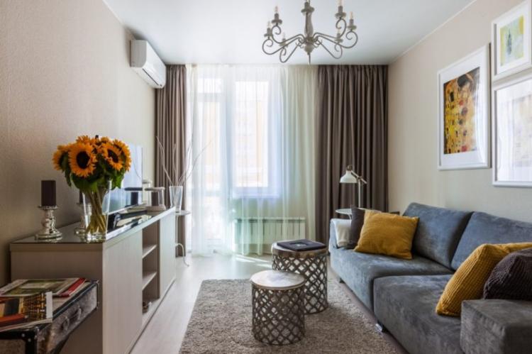 Salon étroit - photo de design d'intérieur