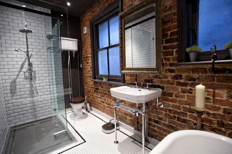 Salle de bain de style loft avec douche - Design d'intérieur