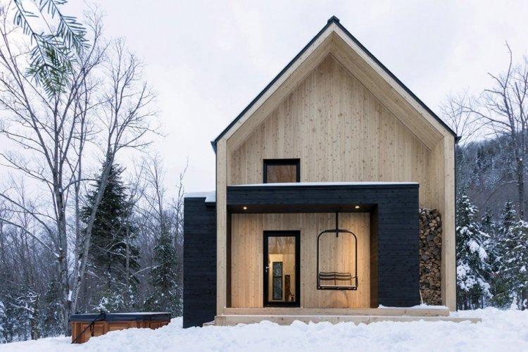 Maison de style scandinave avec un grenier - projets et photos