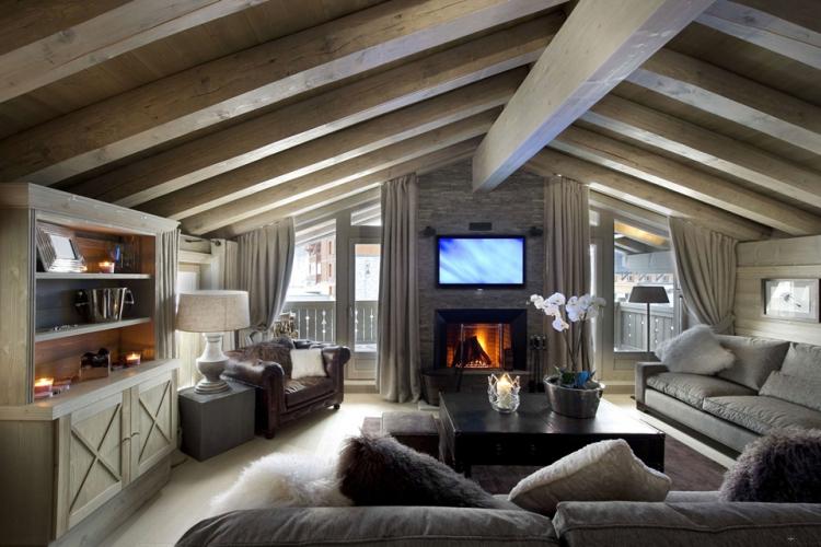 Intérieur de maison de style chalet