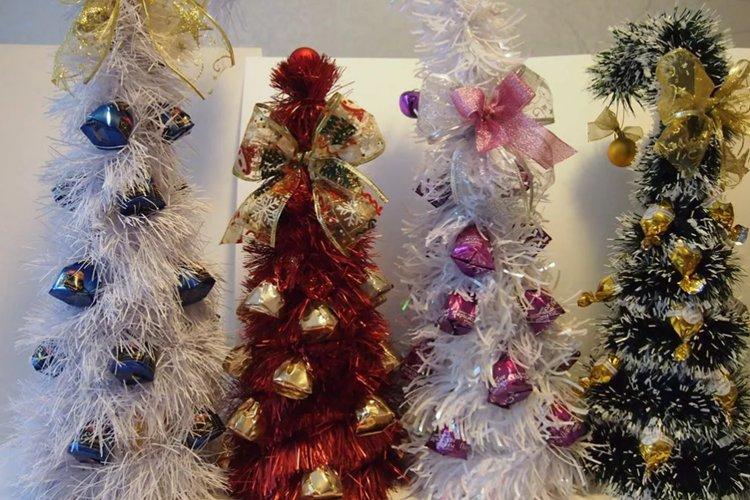 Sapin de Noël DIY fait de bonbons - photos et idées