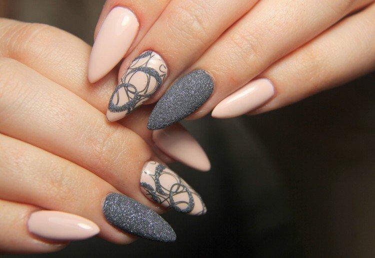 Amandes - Formes d'ongles pour manucure