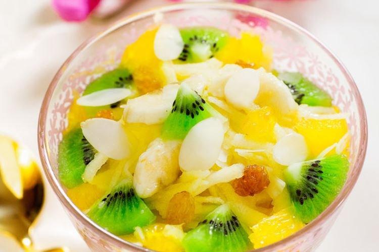 Salade de pommes et de fruits