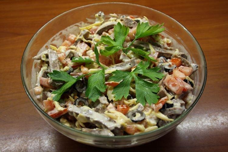 Salade de langue et de fromage