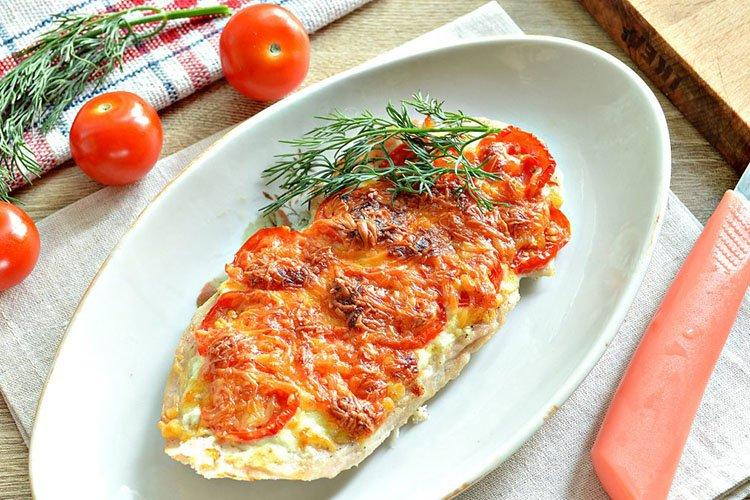 Côtelettes de filet de poulet au fromage Adyghe