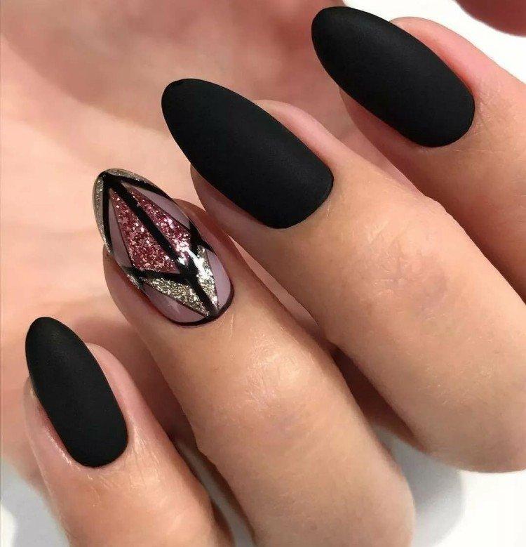 Manucure noire - photos et belles idées