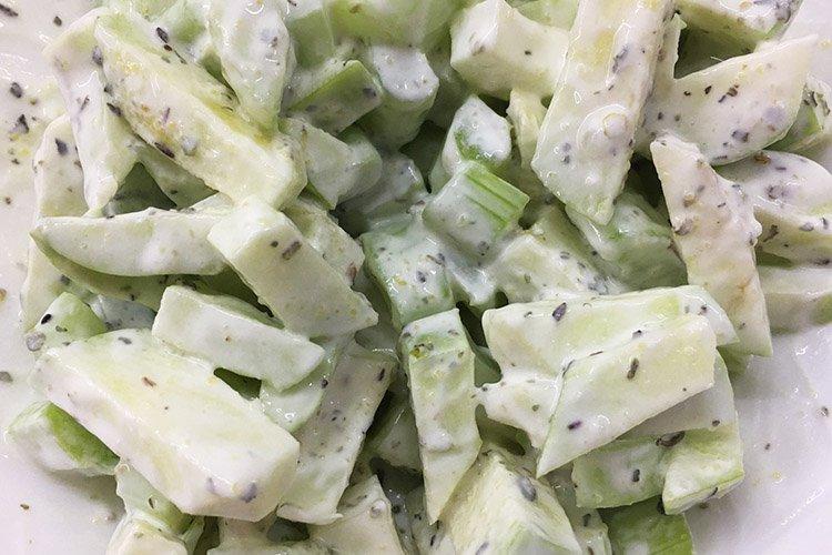 Dessert salade de céleri au kiwi