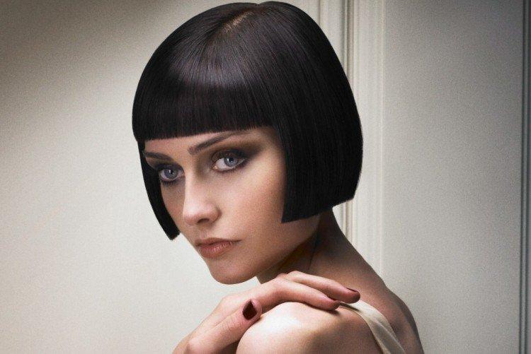 Bob-car à frange courte pour les fashionistas extravagantes