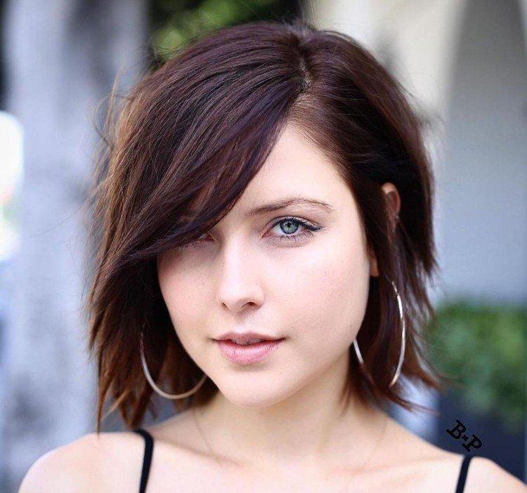 Coupes de cheveux pour un visage rond 2021 - photos et idées