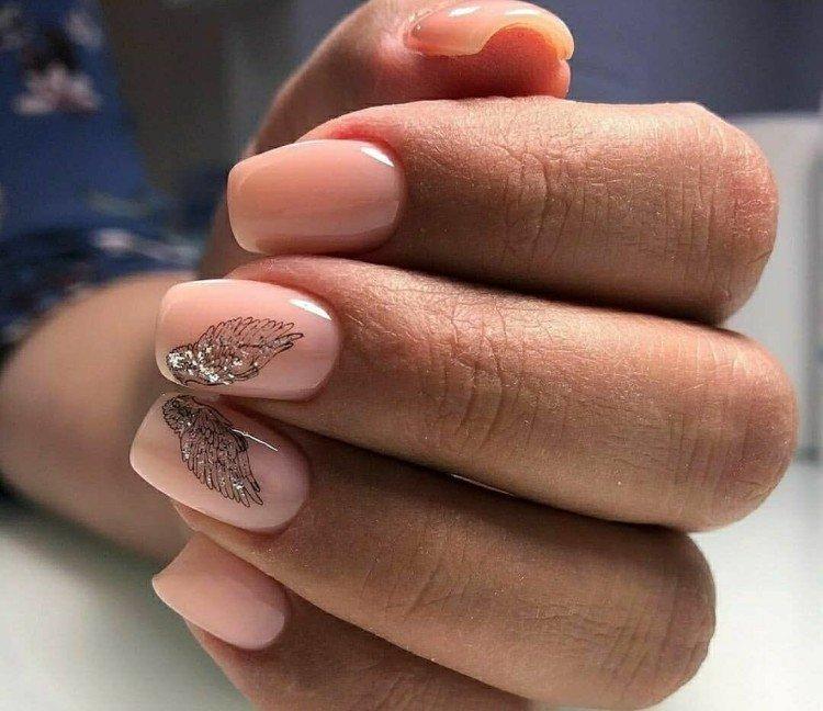 Manucure nue - photos et idées