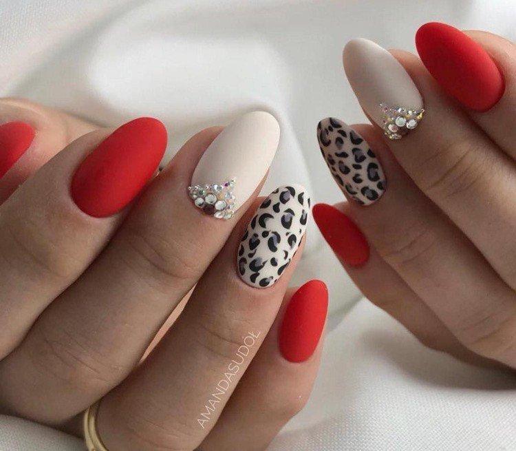 Manucure rouge - photo et belles idées