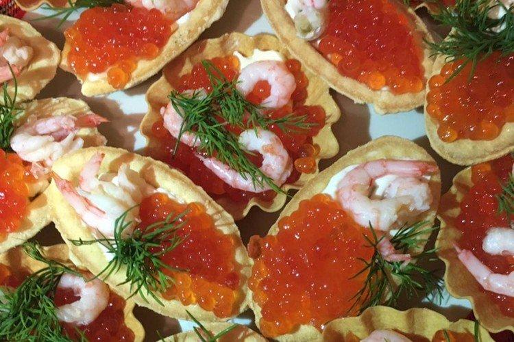 Salade de crevettes au caviar rouge