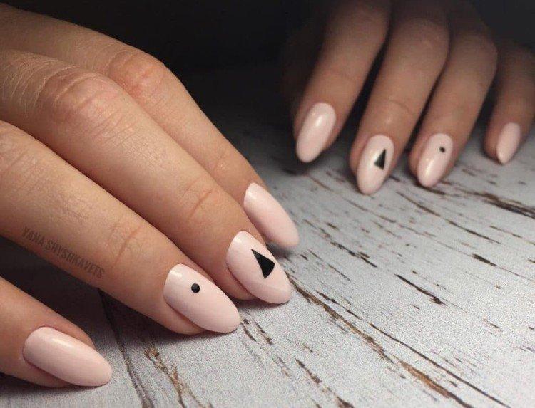 Manucure beige - photos et idées