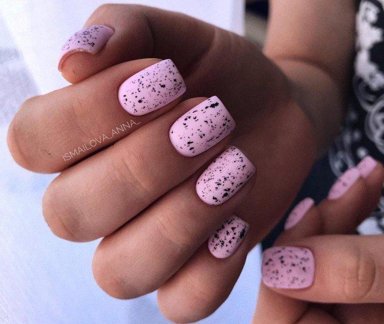 Manucure rose - photos et idées