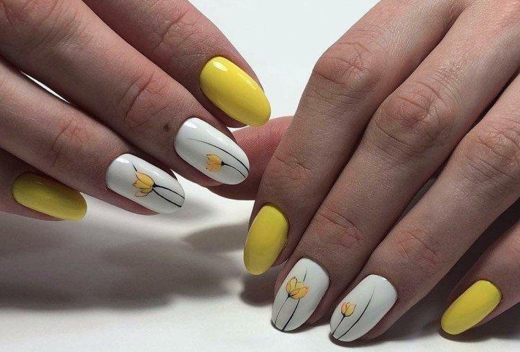 Manucure blanche avec du jaune