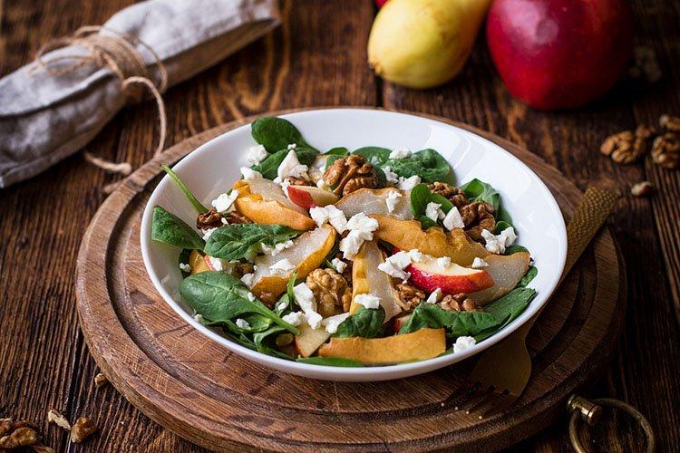 Salade d'épinards et poires